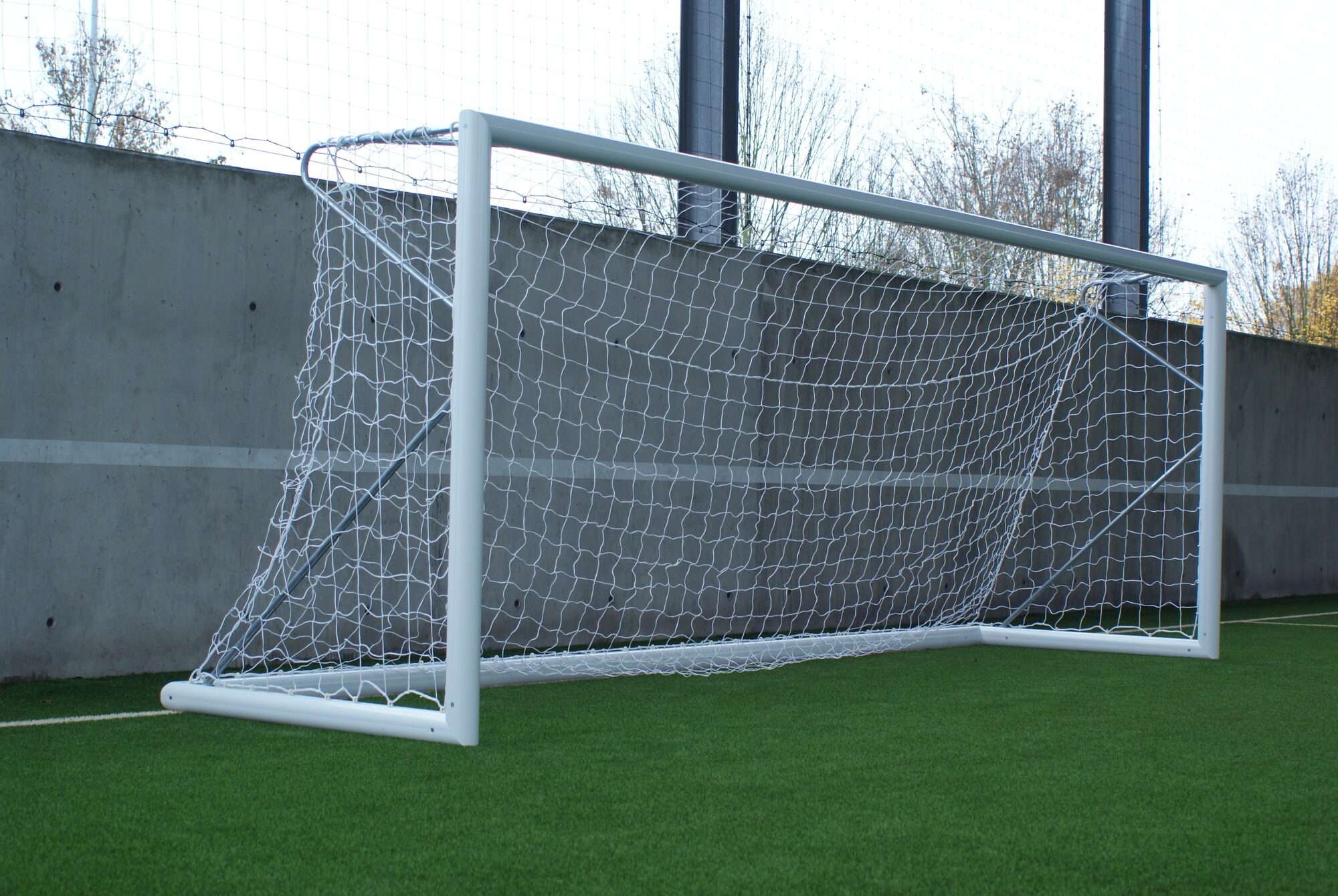 Image du produit : But de foot à 8 transportable 6 x 2,1 m en aluminium - Couleur au choix