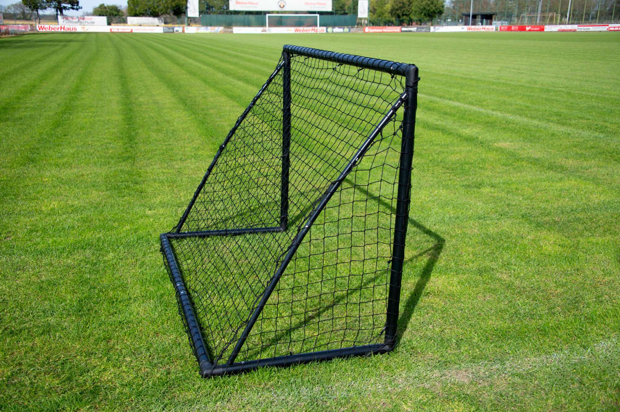Image du produit : But de foot - 1,8 x 1,2m - uPVC - Noir
