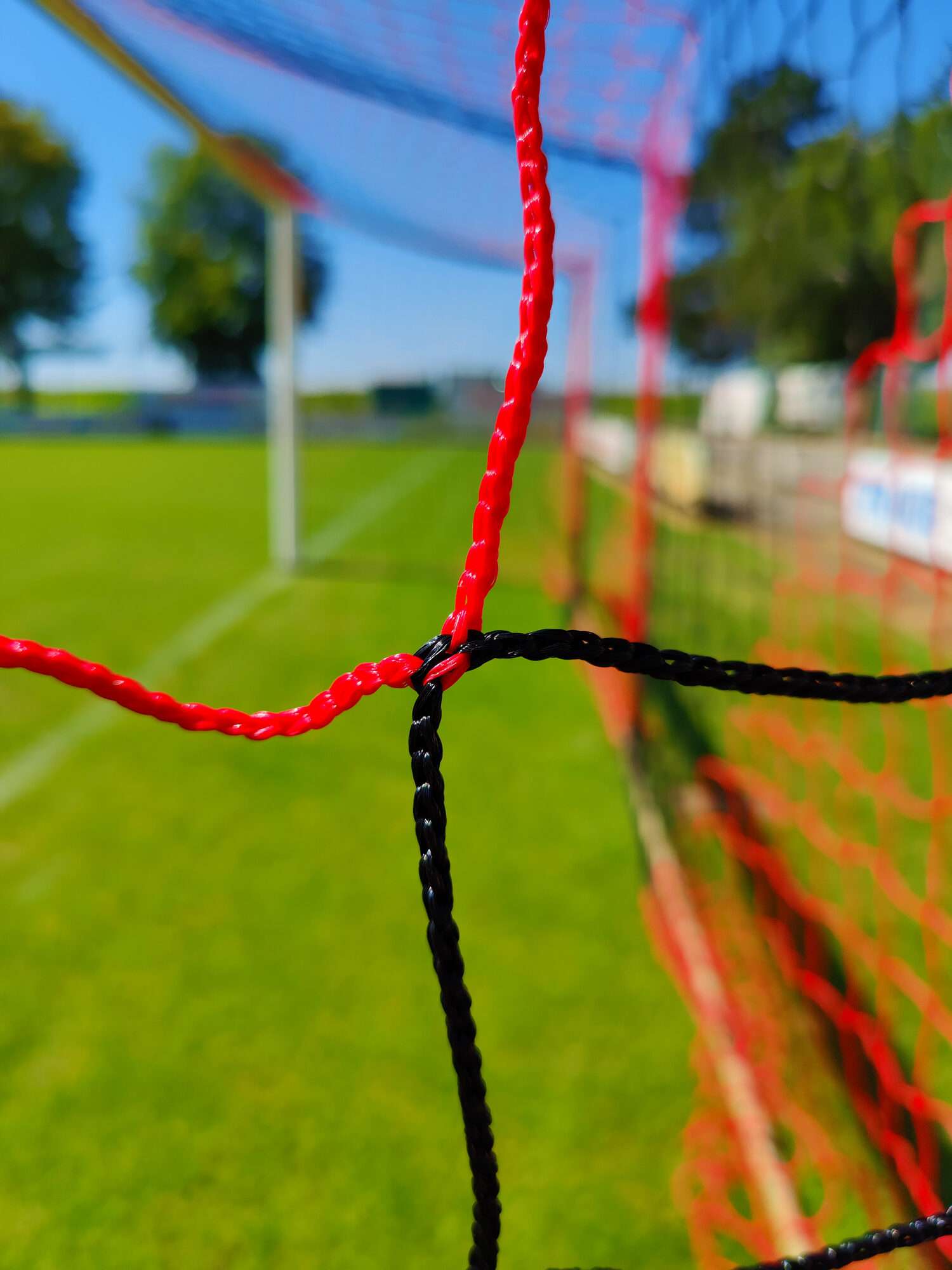 Image du produit : Filet de foot - 7,32 x 2,44 x 2 x 2m - 4mm - NOIR / ROUGE