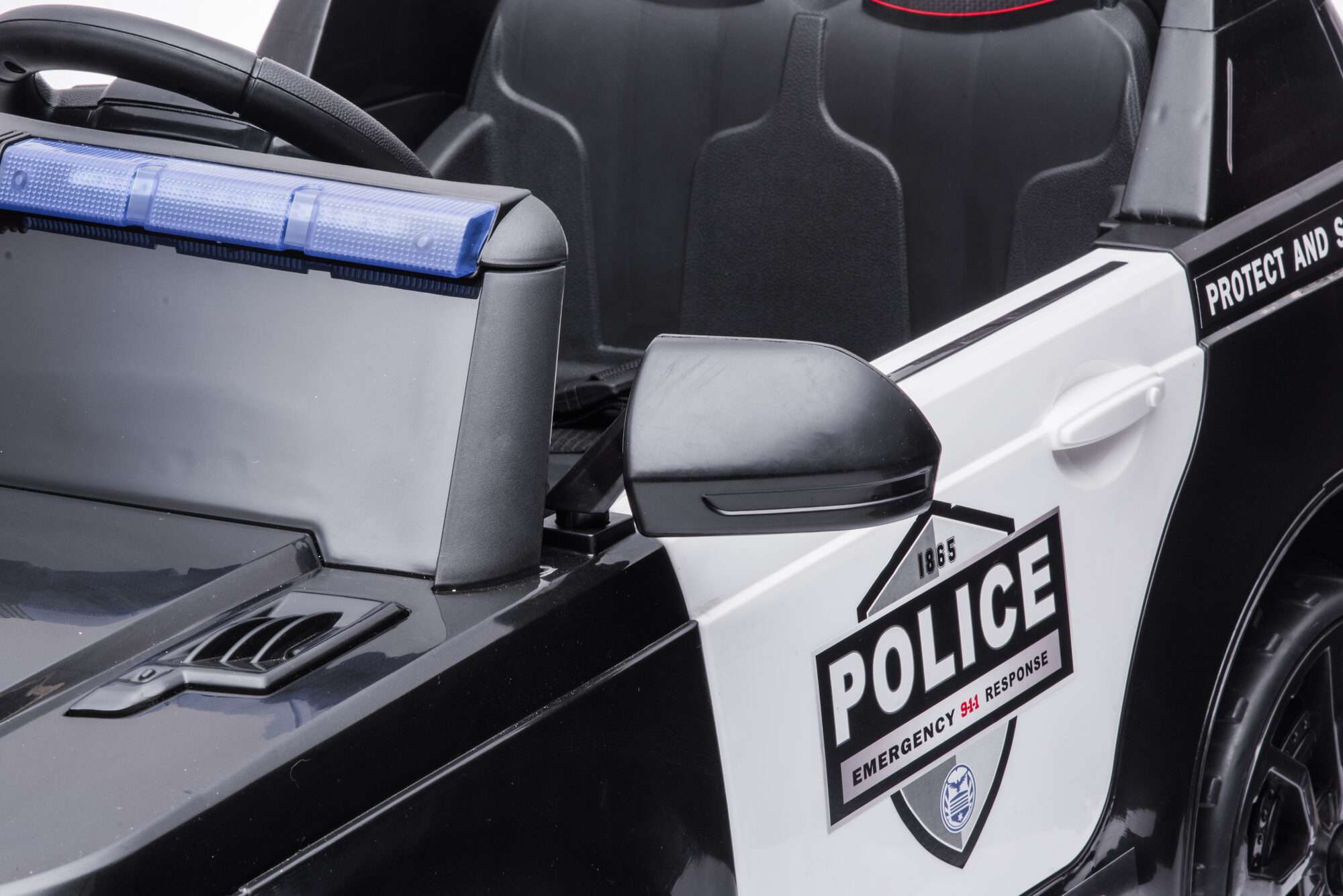 Image du produit : Police car in black color (3-8 years)