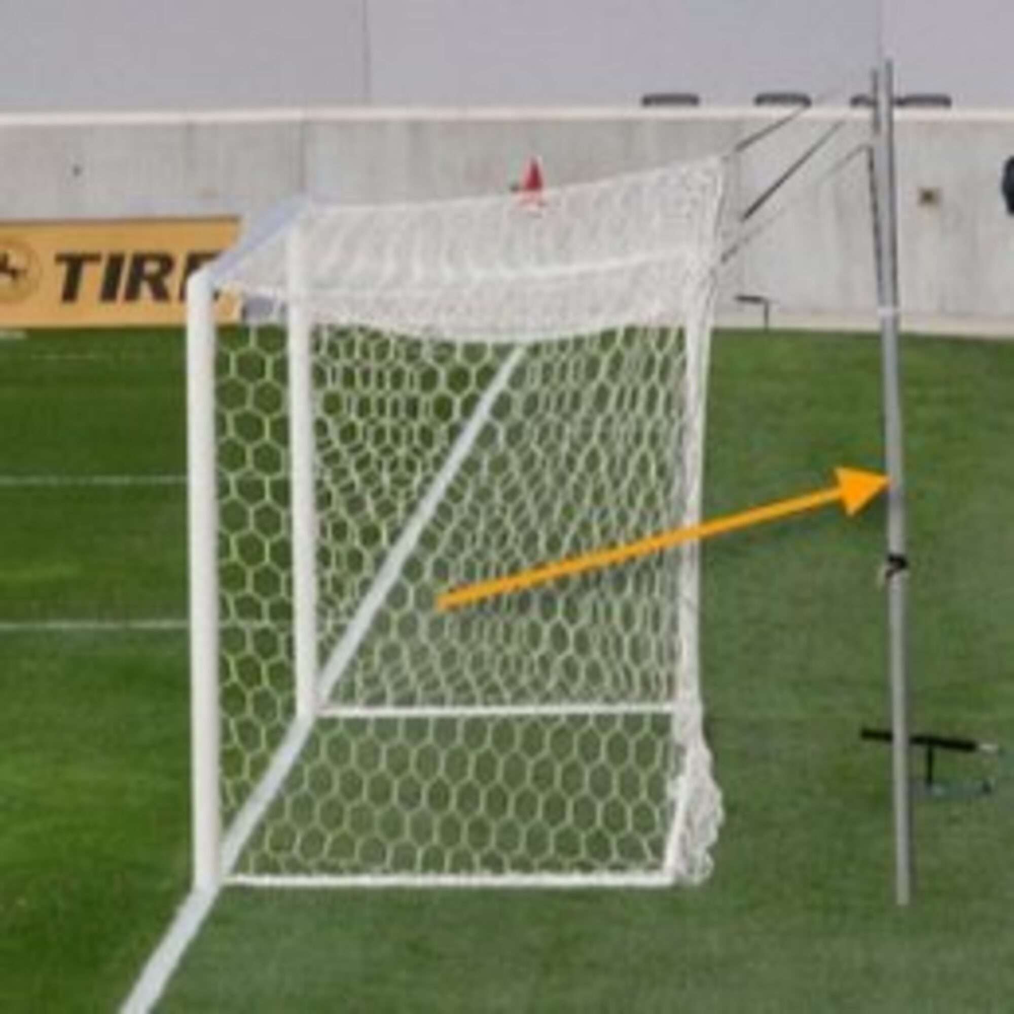 Image du produit : Mâts arrières (paire) - Pour but de foot à 11 à sceller