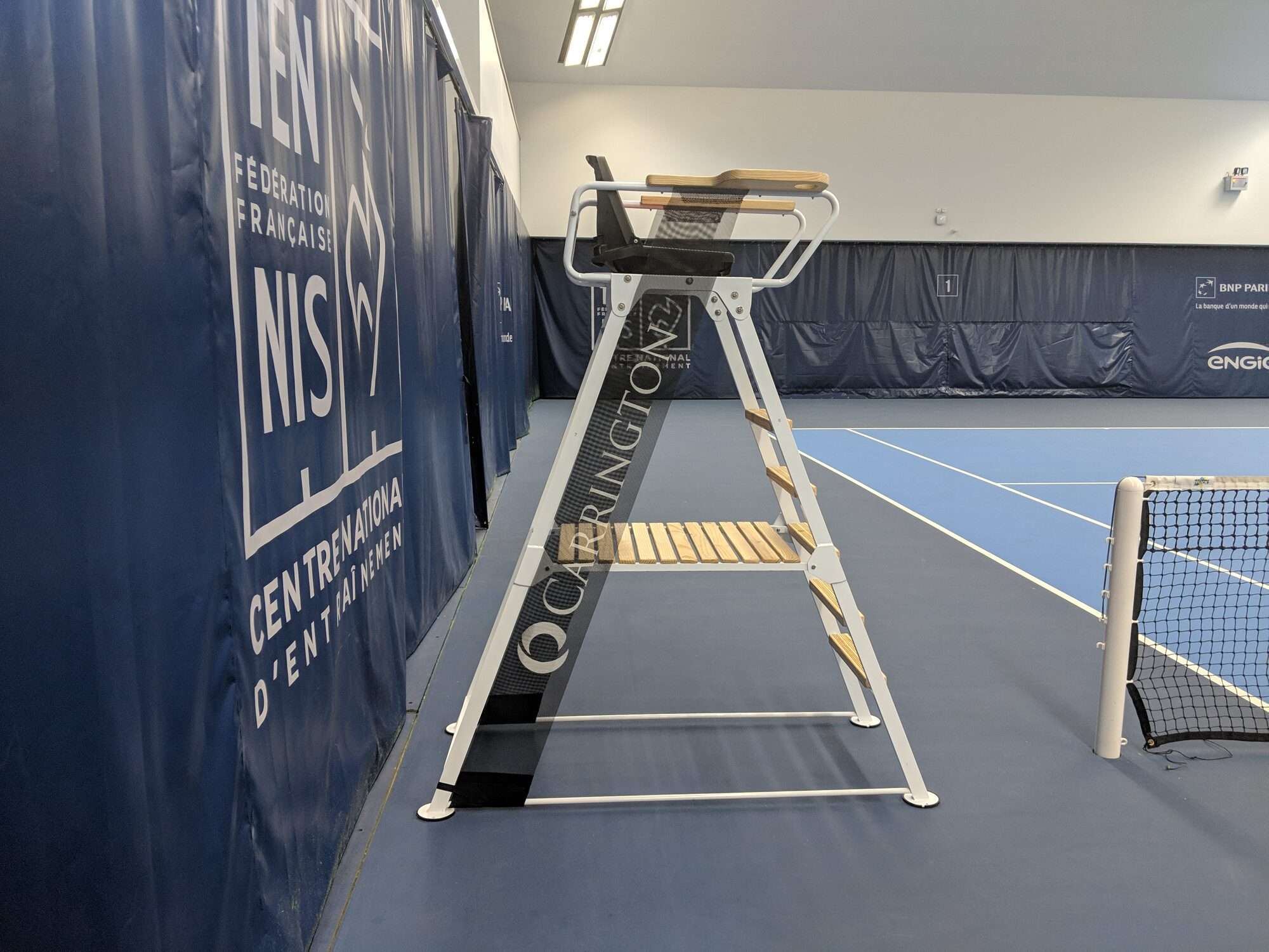 Image du produit : Chaise d'arbitre en aluminium + bois compétition blanc