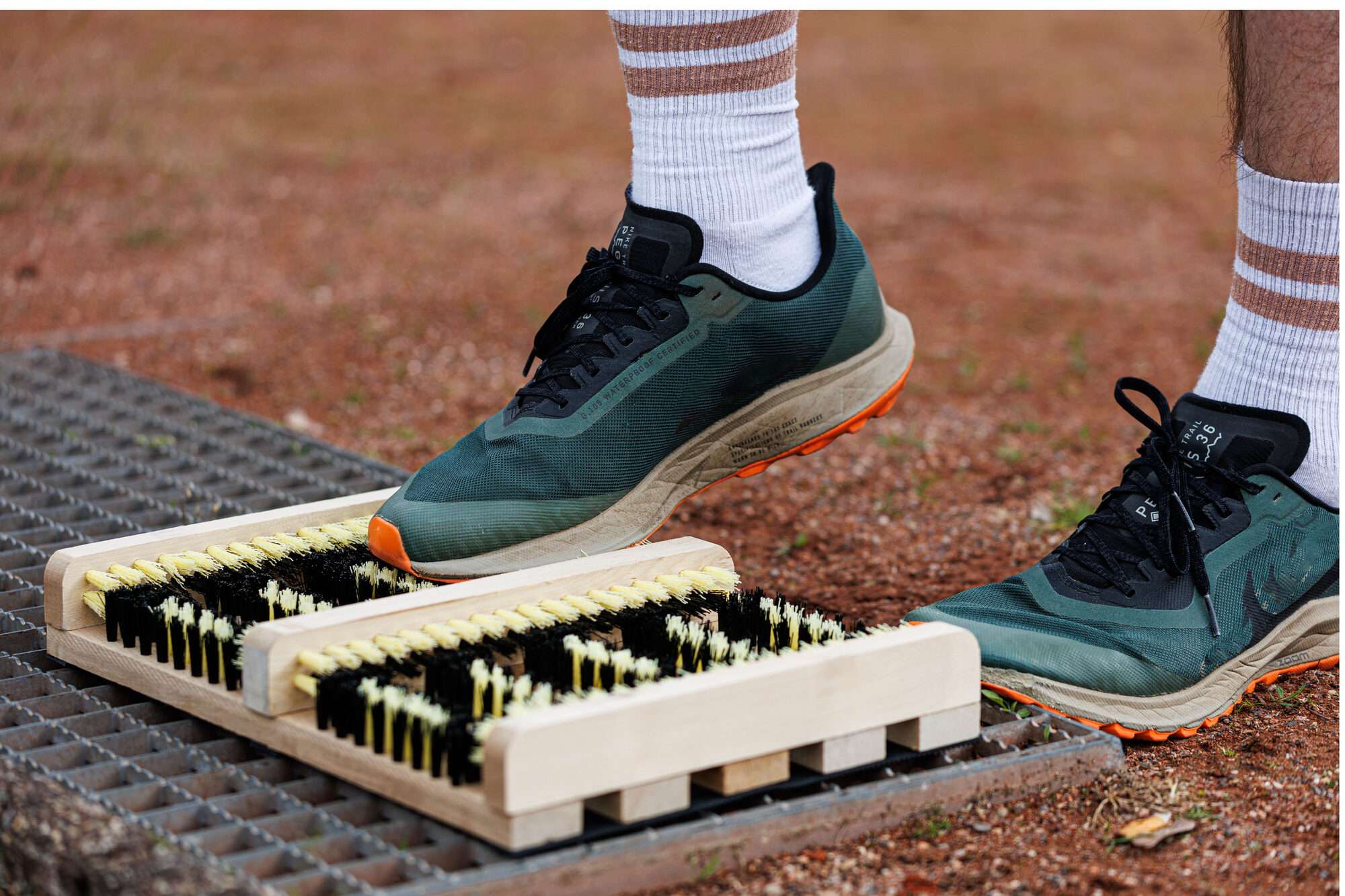 Image du produit : Brosse - pieds chaussures en bois